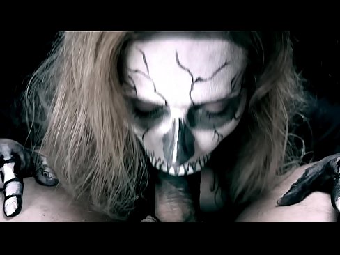 ❤️ Demoniška mergina čiulpia varpą savo juoda burna ir ryja spermą. ️ Super porno prie lt.oldsex.ru ❤